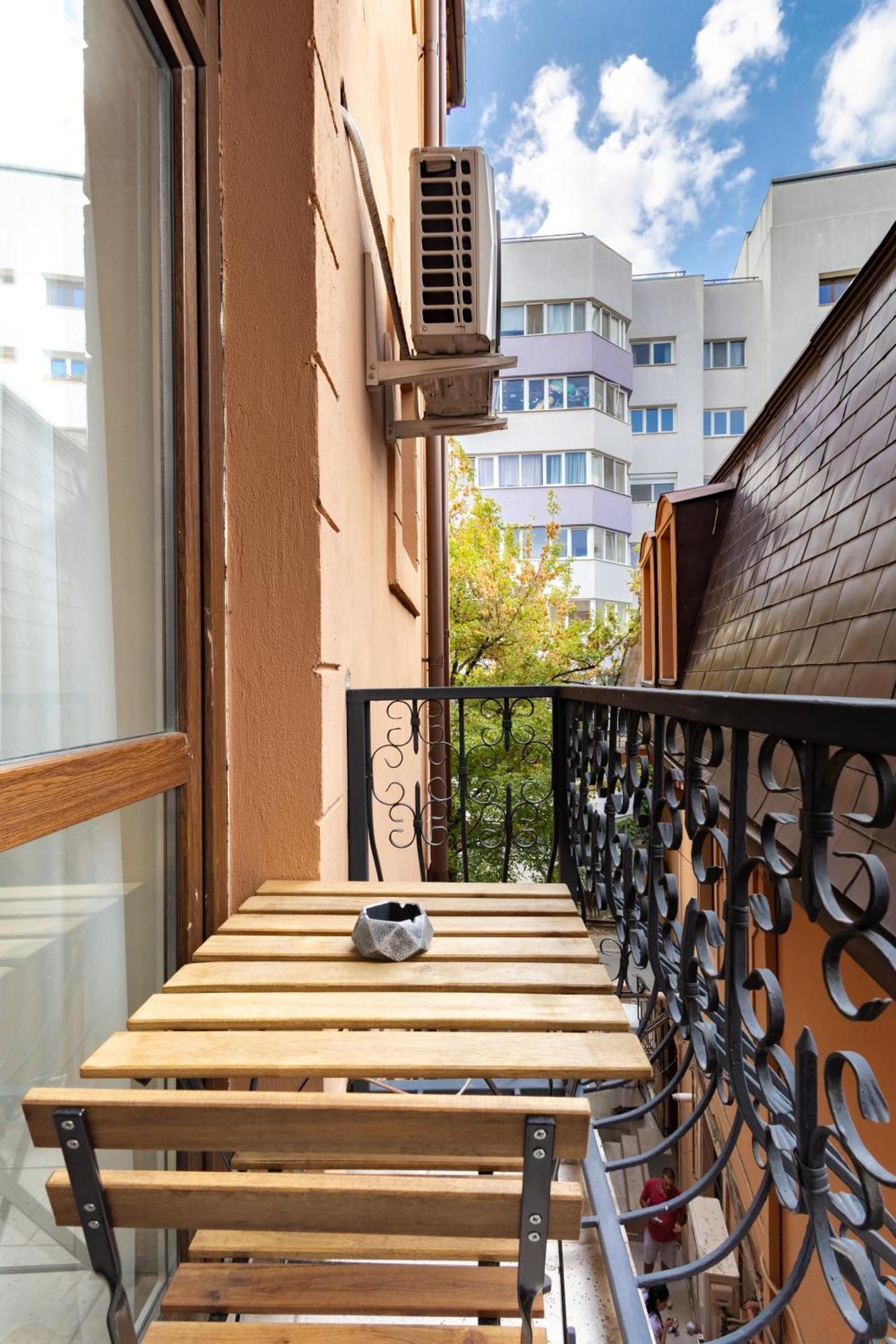 Piccolo Mondo By Citybookings Bükreş Dış mekan fotoğraf